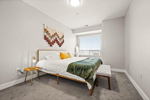Serene Space with Easy City Access
